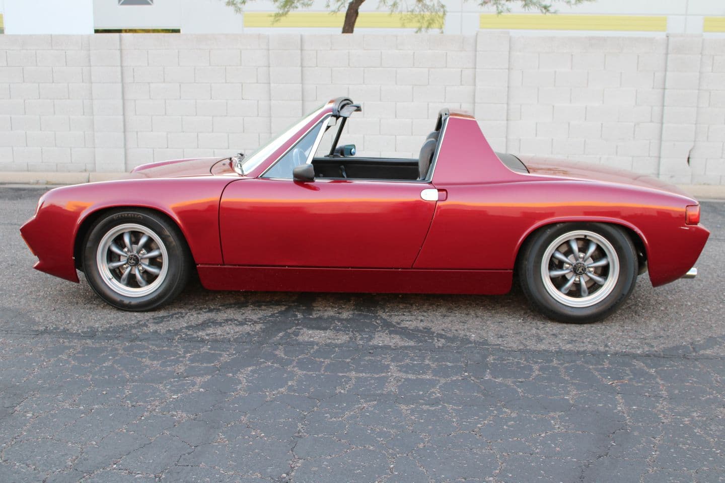 1975 Porsche 944 thumbnail 4