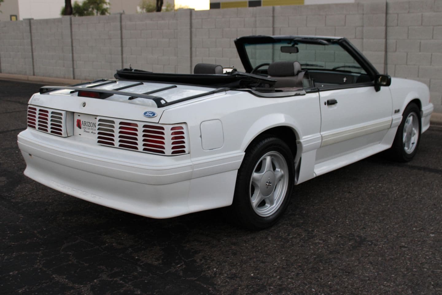 1991 Ford Mustang GT thumbnail 18