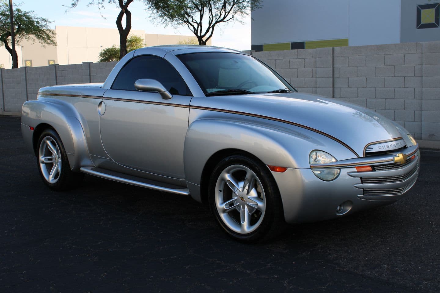 2004 Chevrolet SSR LS