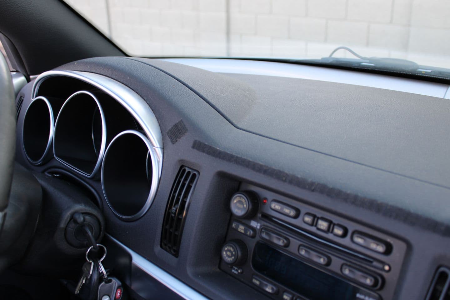 2004 Chevrolet SSR LS thumbnail 20