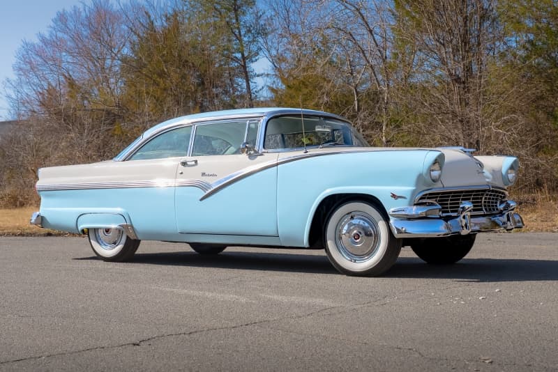 1956 Ford Fairlane Victoria thumbnail 4