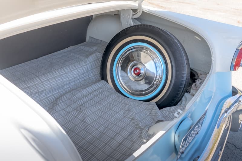 1956 Ford Fairlane Victoria thumbnail 26