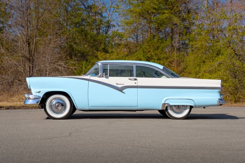 1956 Ford Fairlane Victoria — photo 2