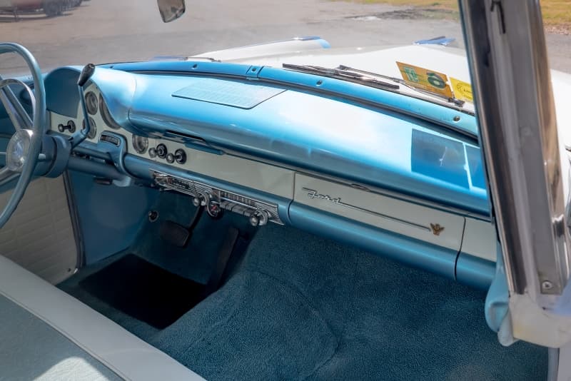 1956 Ford Fairlane Victoria thumbnail 28
