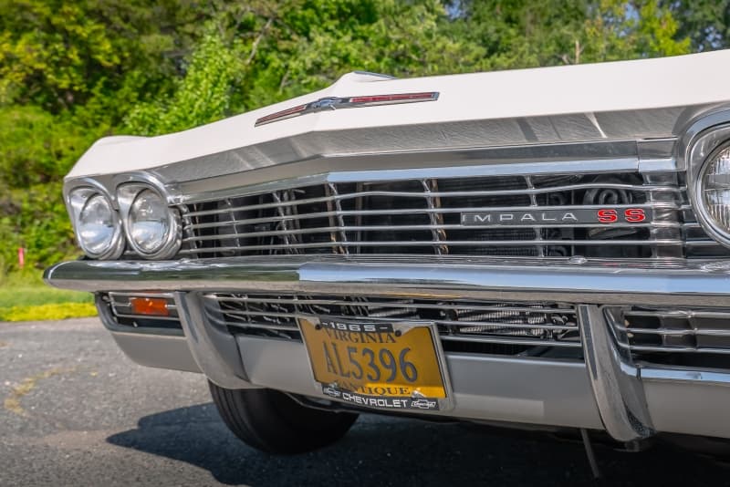 1965 Chevrolet Impala SS thumbnail 8