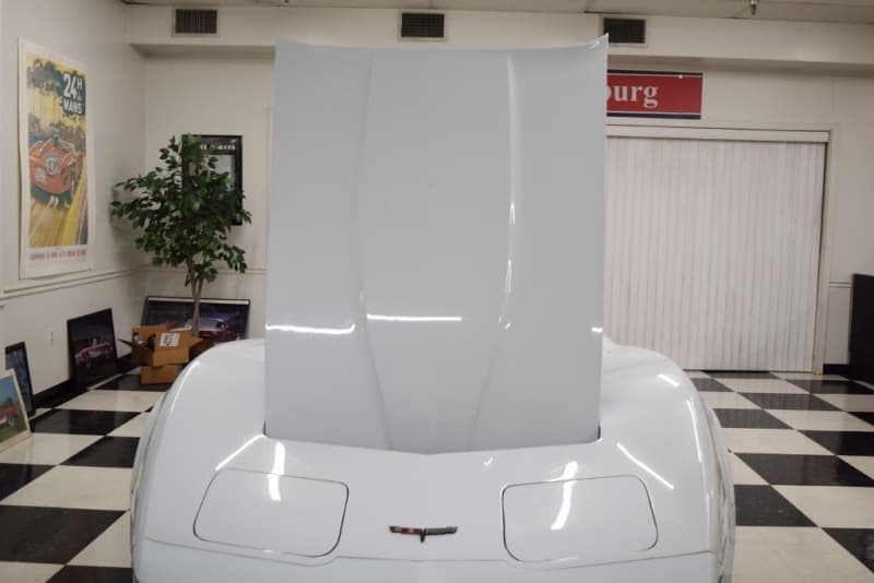 1980 Chevrolet Corvette T-top thumbnail 3