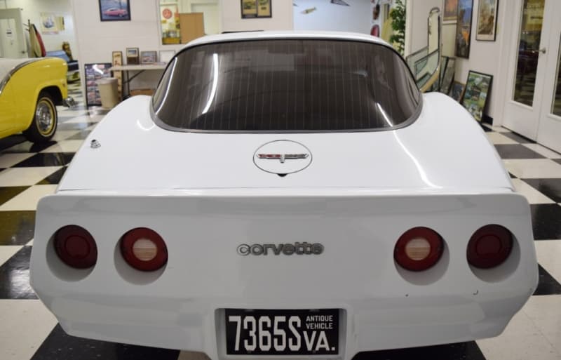 1980 Chevrolet Corvette T-top thumbnail 11