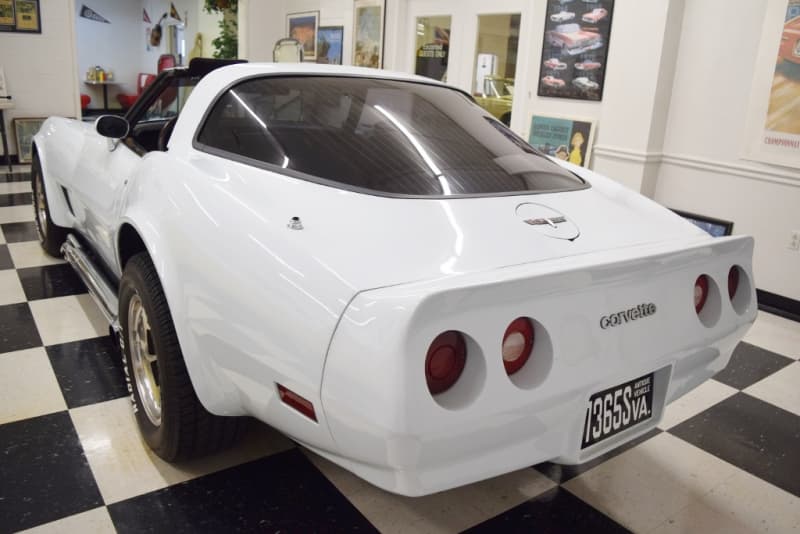 1980 Chevrolet Corvette T-top thumbnail 12