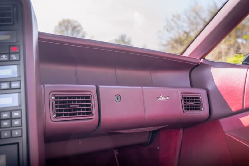 1987 Cadillac Allante thumbnail 15