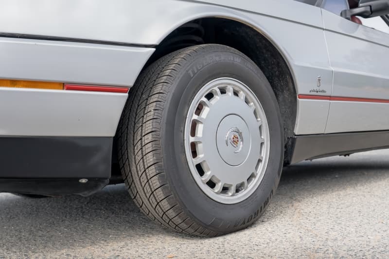 1987 Cadillac Allante thumbnail 22