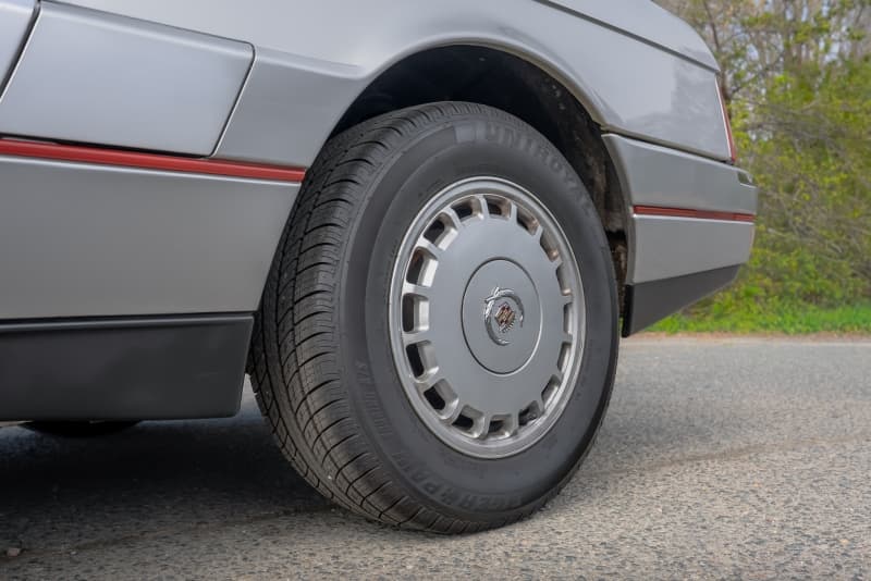 1987 Cadillac Allante thumbnail 23