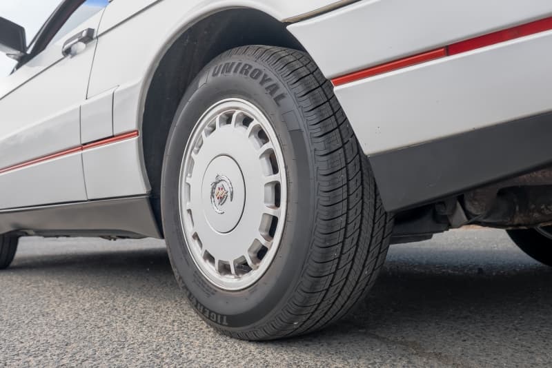 1987 Cadillac Allante thumbnail 28