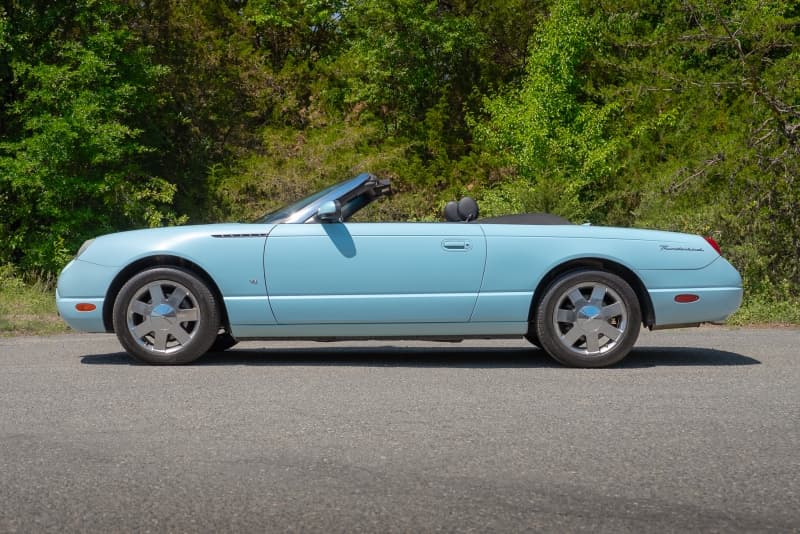 2003 Ford Thunderbird thumbnail 4