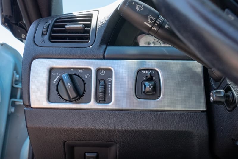 2003 Ford Thunderbird thumbnail 14