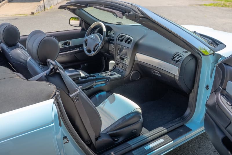 2003 Ford Thunderbird thumbnail 17