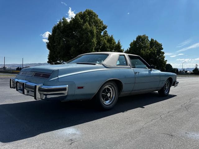 1976 Buick Riviera thumbnail 18