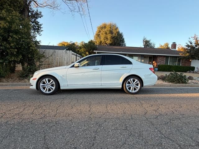 2012 Mercedes C250 thumbnail 8