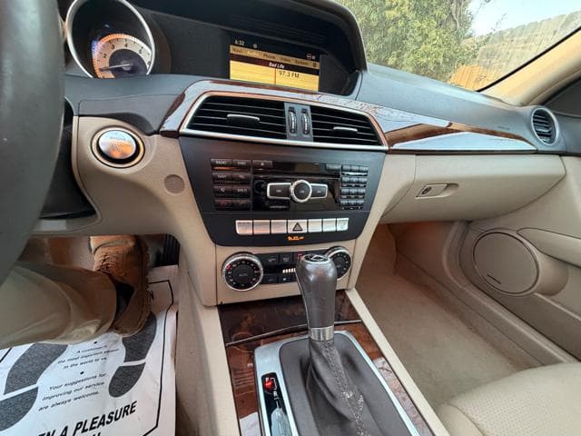 2012 Mercedes C250 thumbnail 23