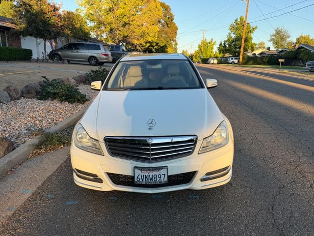 2012 Mercedes C250 thumbnail 3