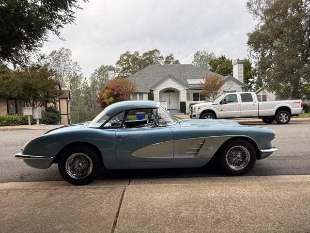 1958 Chevrolet Corvette thumbnail 4