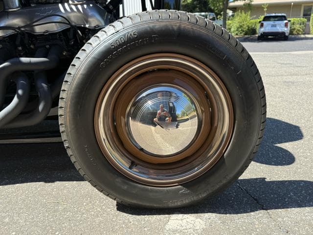 1932 Ford Roadster thumbnail 6