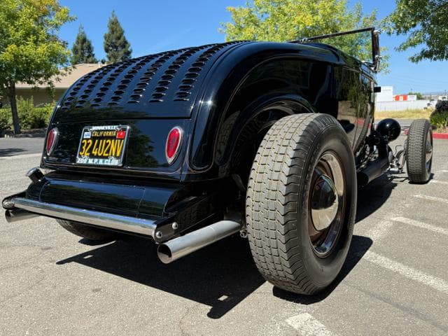 1932 Ford Roadster thumbnail 18