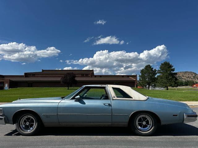 1976 Buick Riviera — photo 1