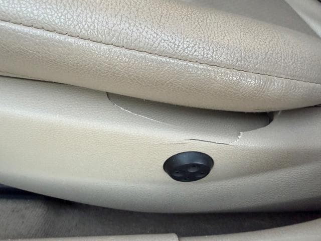 2012 Mercedes C250 thumbnail 16