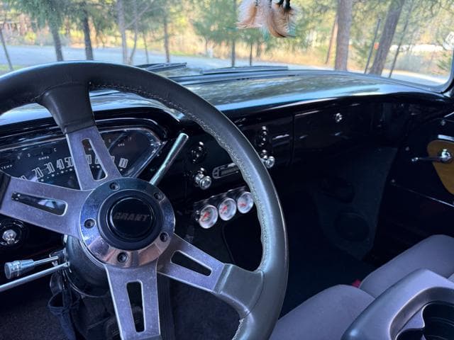 1958 Chevrolet Apache thumbnail 11