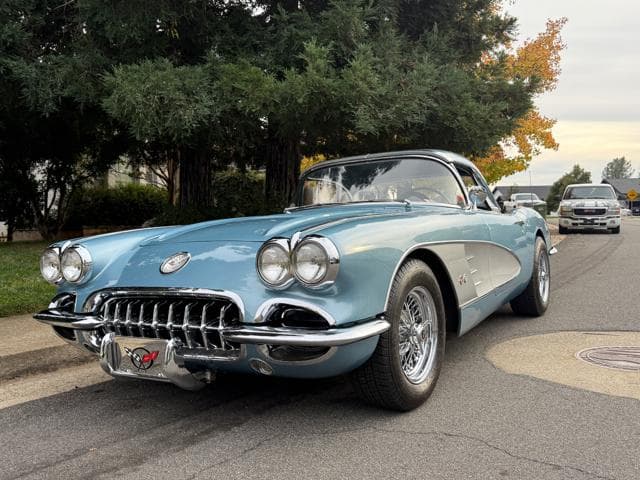 1958 Chevrolet Corvette thumbnail 3