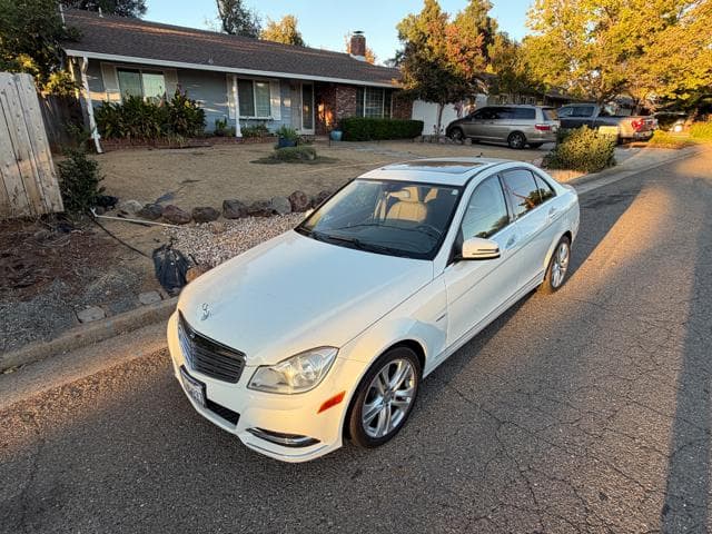 2012 Mercedes C250 thumbnail 5