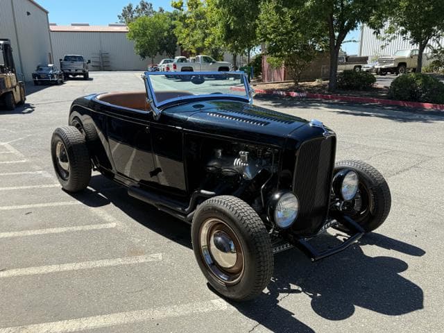 1932 Ford Roadster thumbnail 3