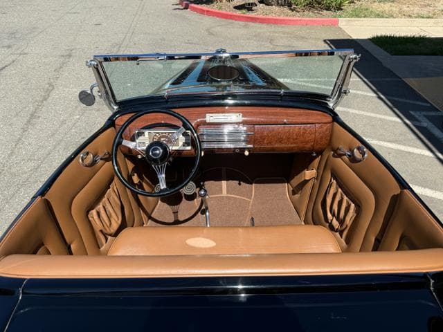 1932 Ford Roadster thumbnail 11