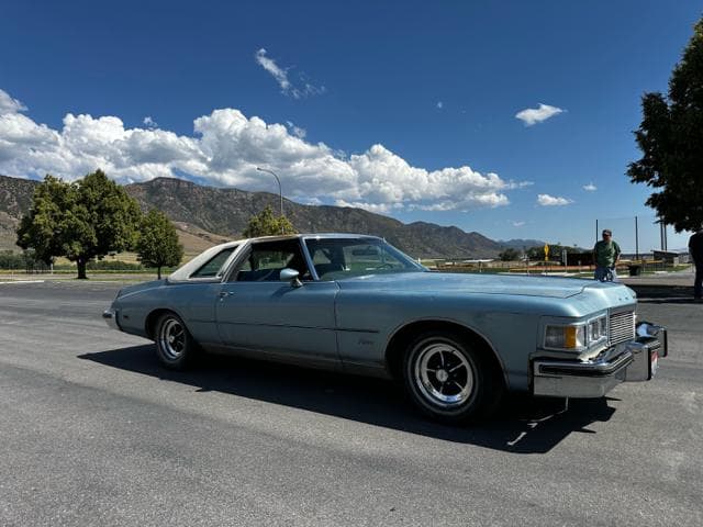 1976 Buick Riviera thumbnail 4