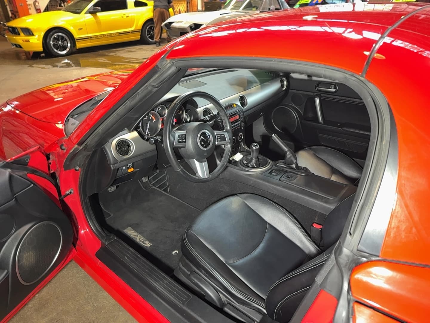 2012 Mazda MX-5 Miata Grand Touring Hard Top thumbnail 4