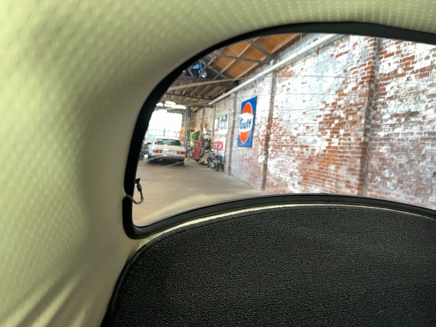 1971 Volkswagen Super Beetle Hatchback thumbnail 13