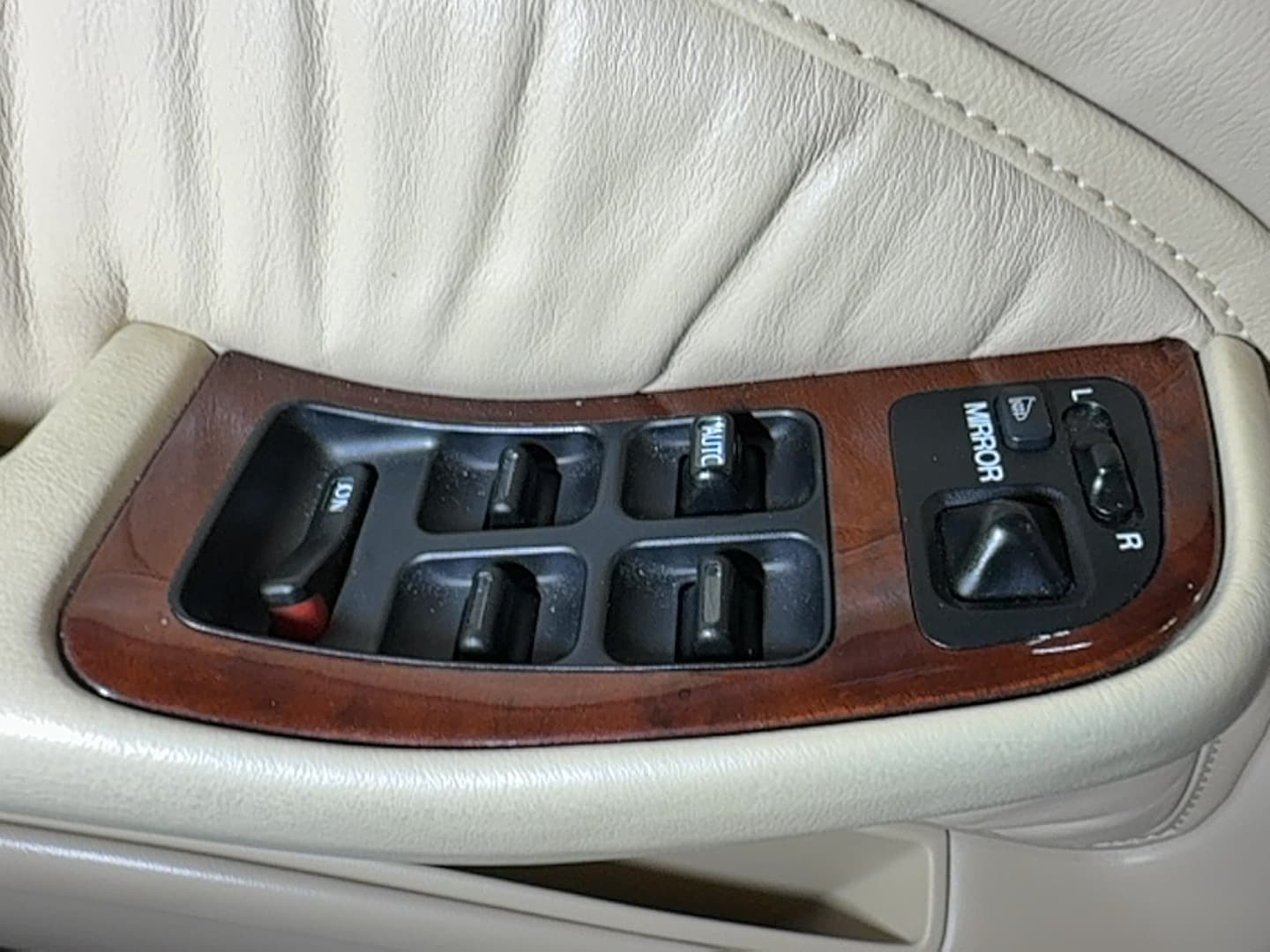 1992 Acura Legend LS thumbnail 6