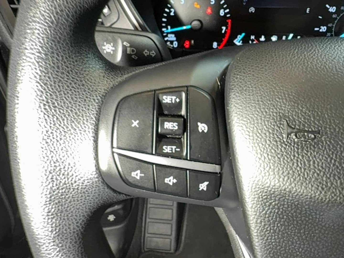 2020 Ford Escape SE thumbnail 5