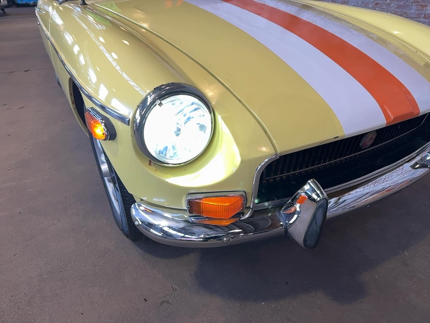 1971 MG MGB Roadster thumbnail 14