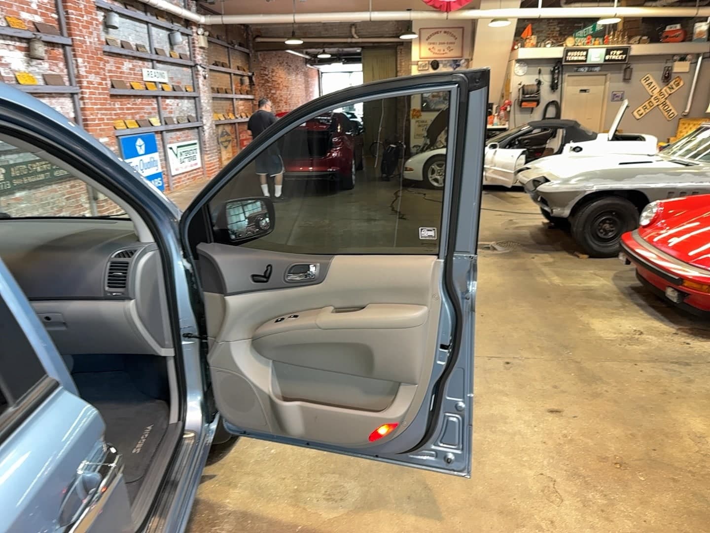 2012 Kia Sedona EX thumbnail 19