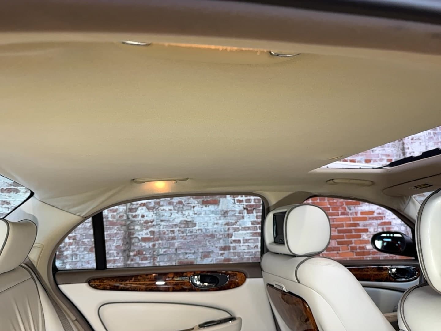 2007 Jaguar XJ Vanden Plas thumbnail 14