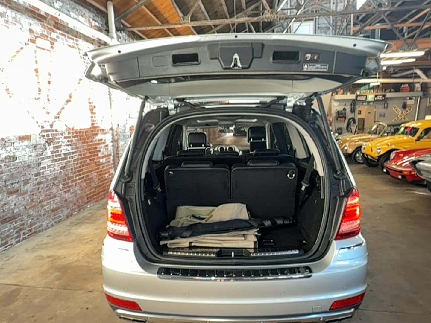 2012 Mercedes GL-Class GL 550 4MATIC thumbnail 12