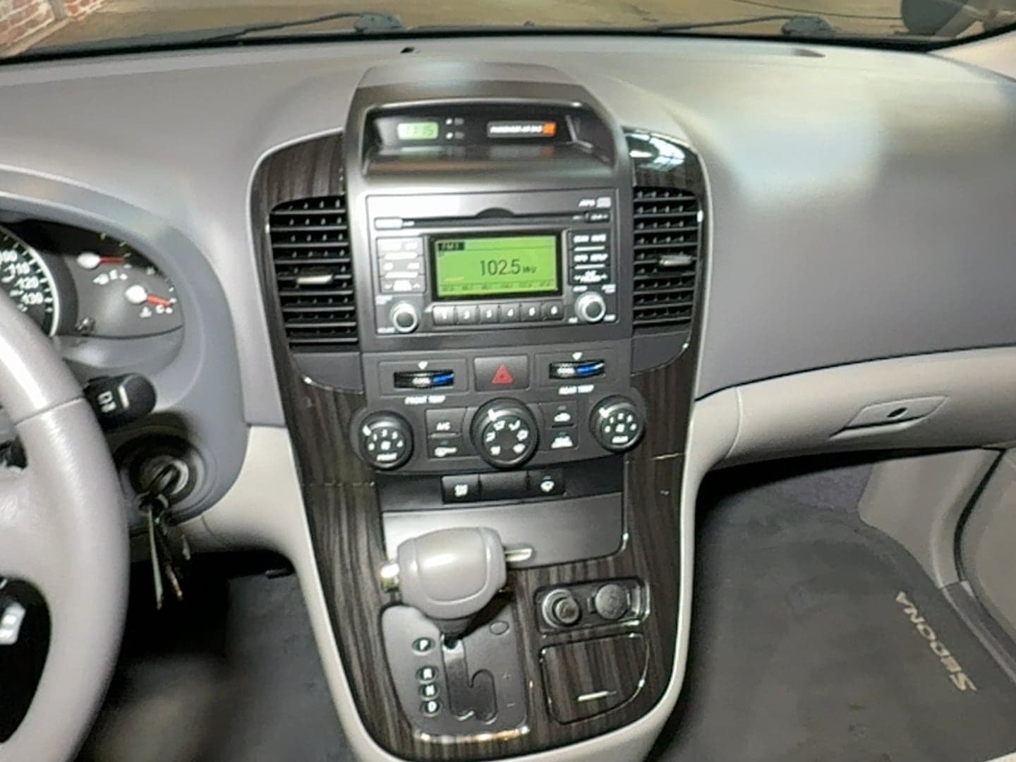 2012 Kia Sedona EX thumbnail 4