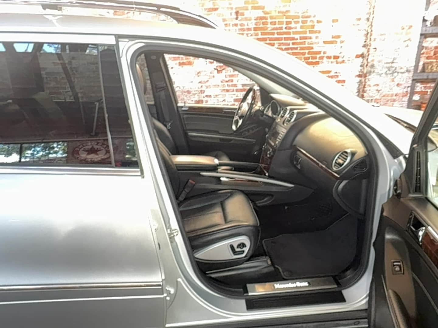 2012 Mercedes GL-Class GL 550 4MATIC thumbnail 17