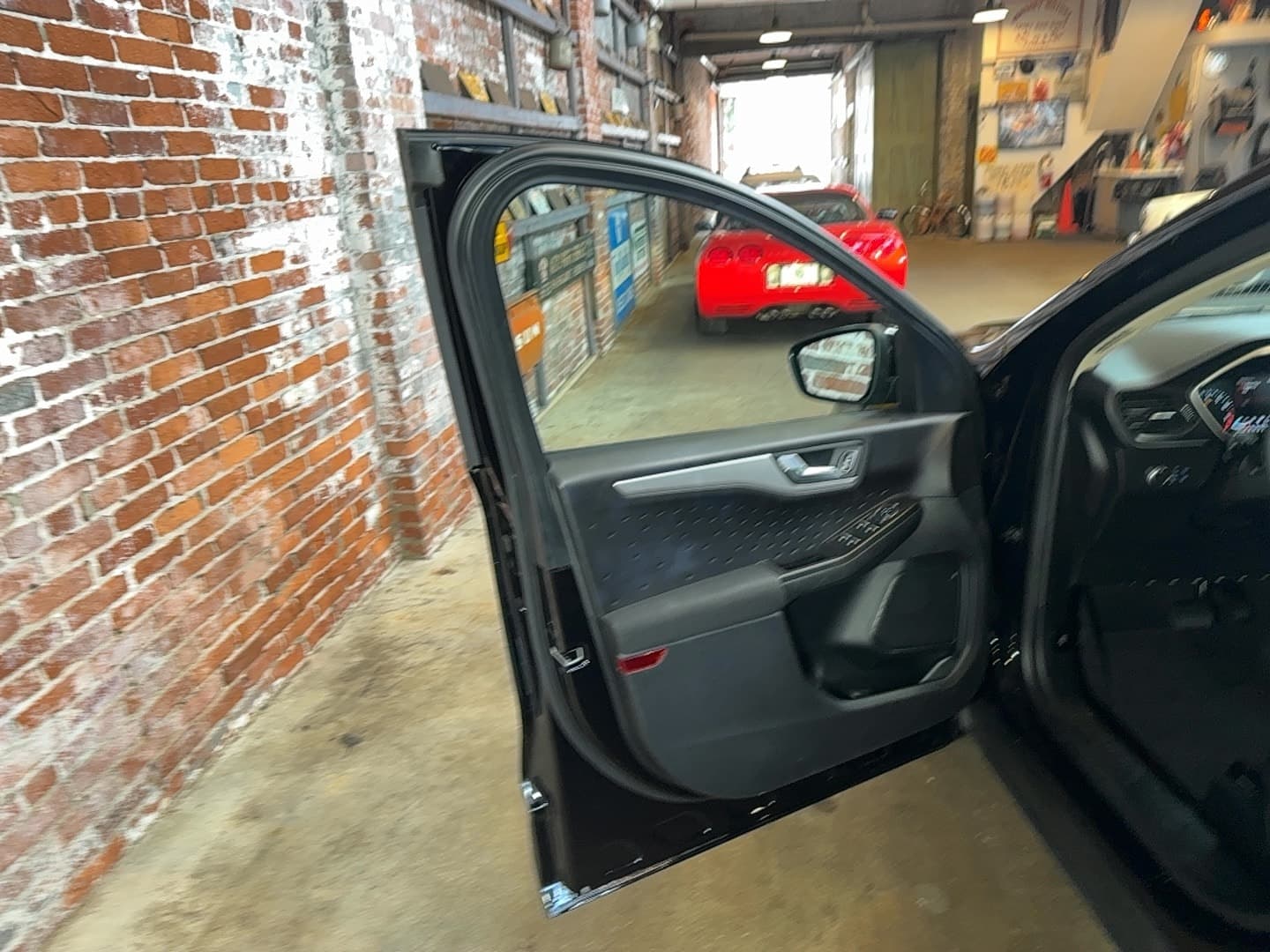 2020 Ford Escape SE thumbnail 3