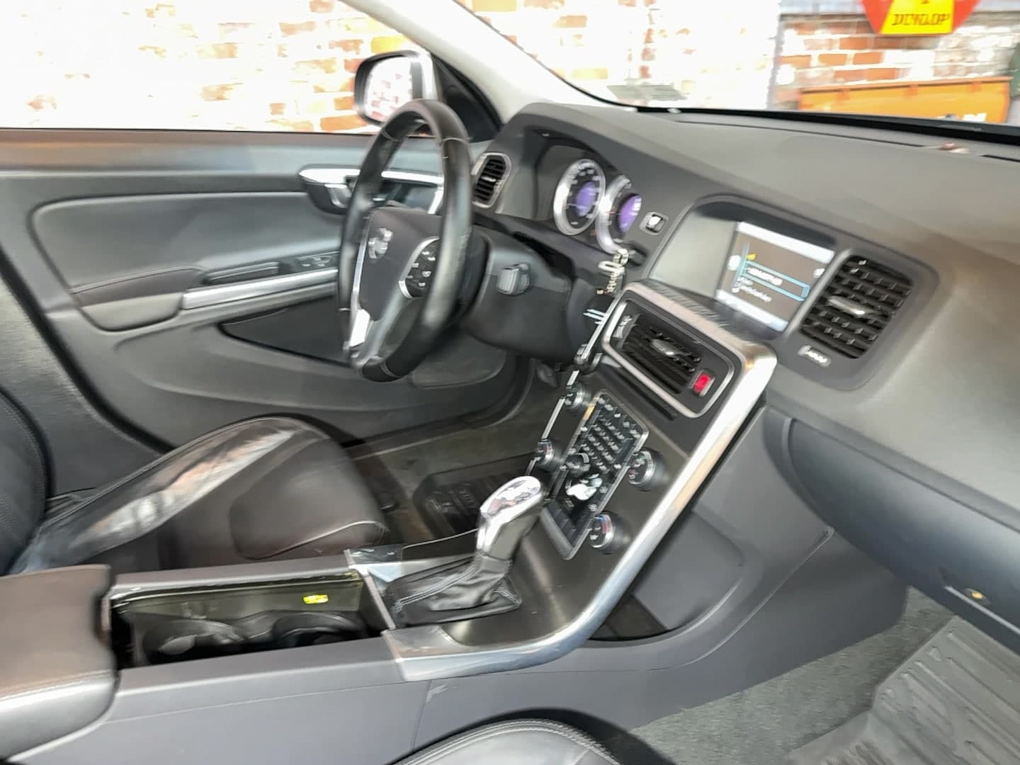 2013 Volvo S60 T5 thumbnail 16