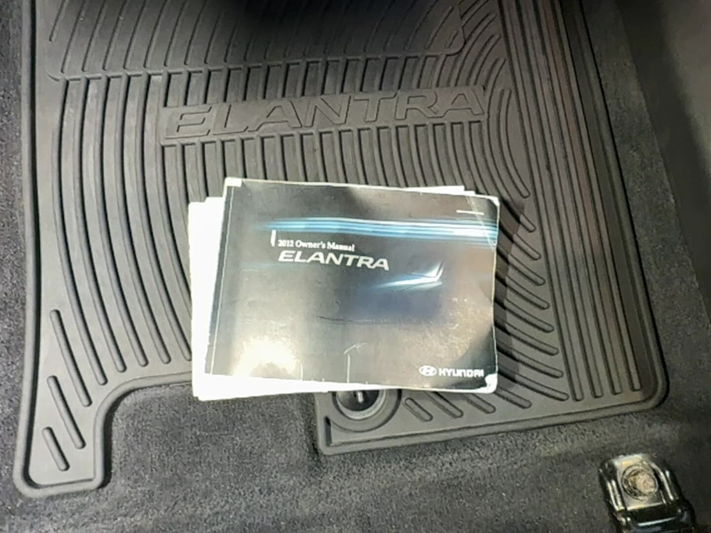 2012 Hyundai Elantra Limited thumbnail 17