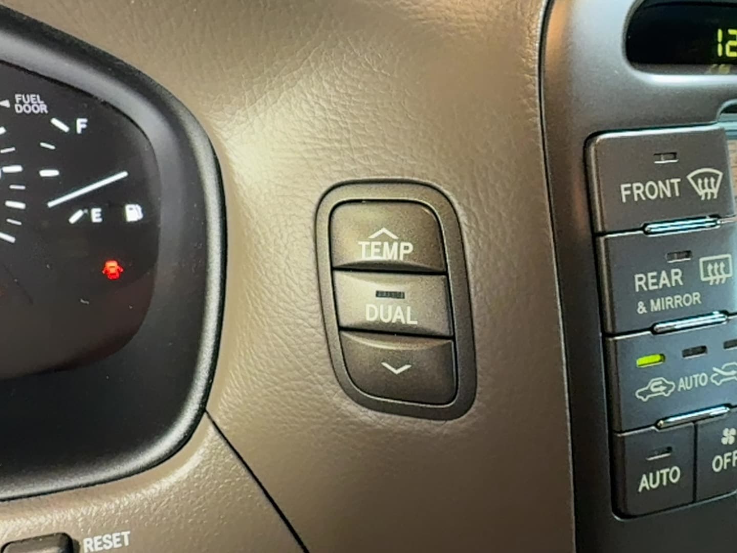 2006 Lexus LS 430 thumbnail 9
