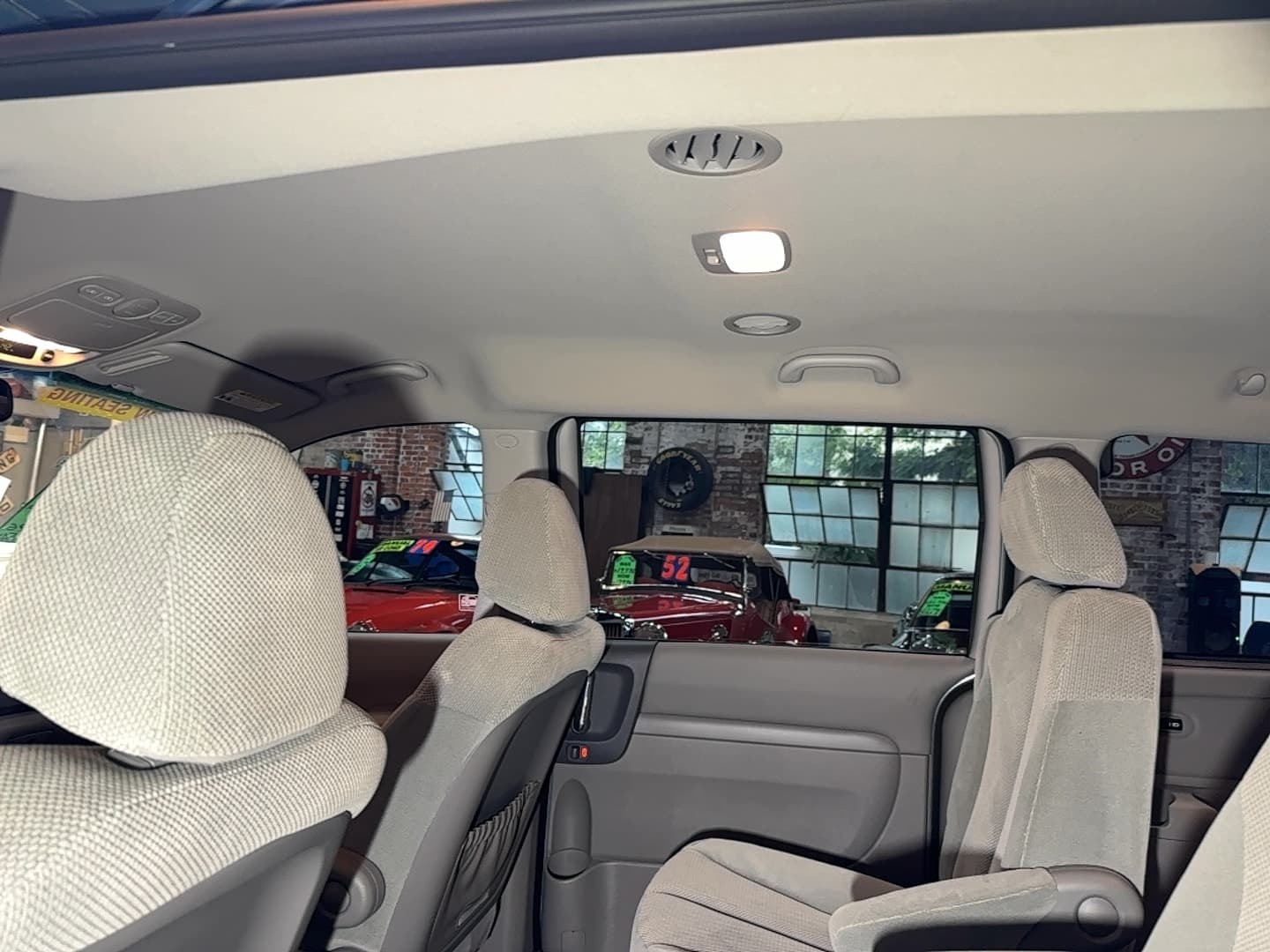 2012 Kia Sedona EX thumbnail 12