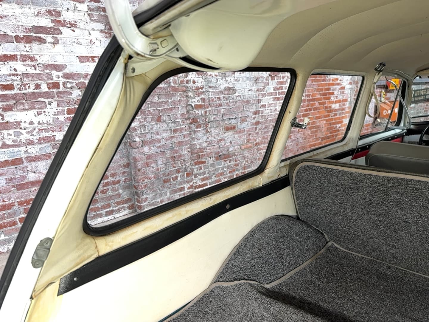 1964 Volkswagen Type 3 Squareback thumbnail 12